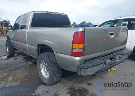 2002 GMC Sierra 2500Hd Sl/Sle/Standard from USA, damaged, VIN 1GTHK29142E103769